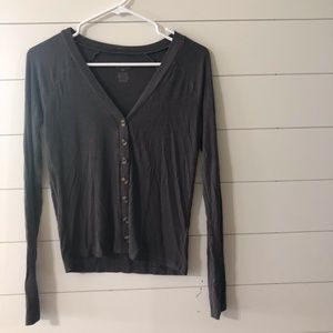 Botton down sweater top